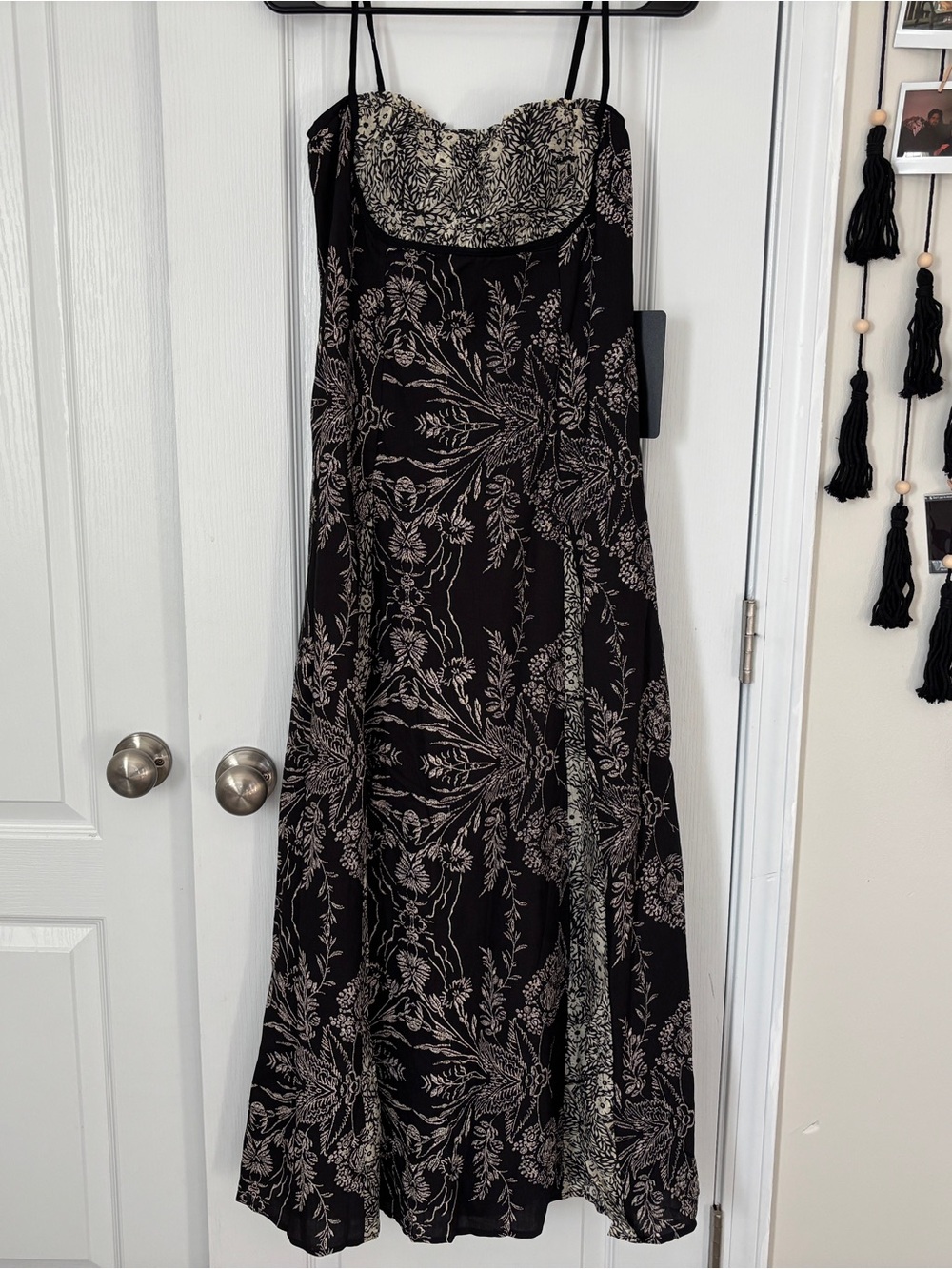 NWT Lulus Black Maxi Dress - M